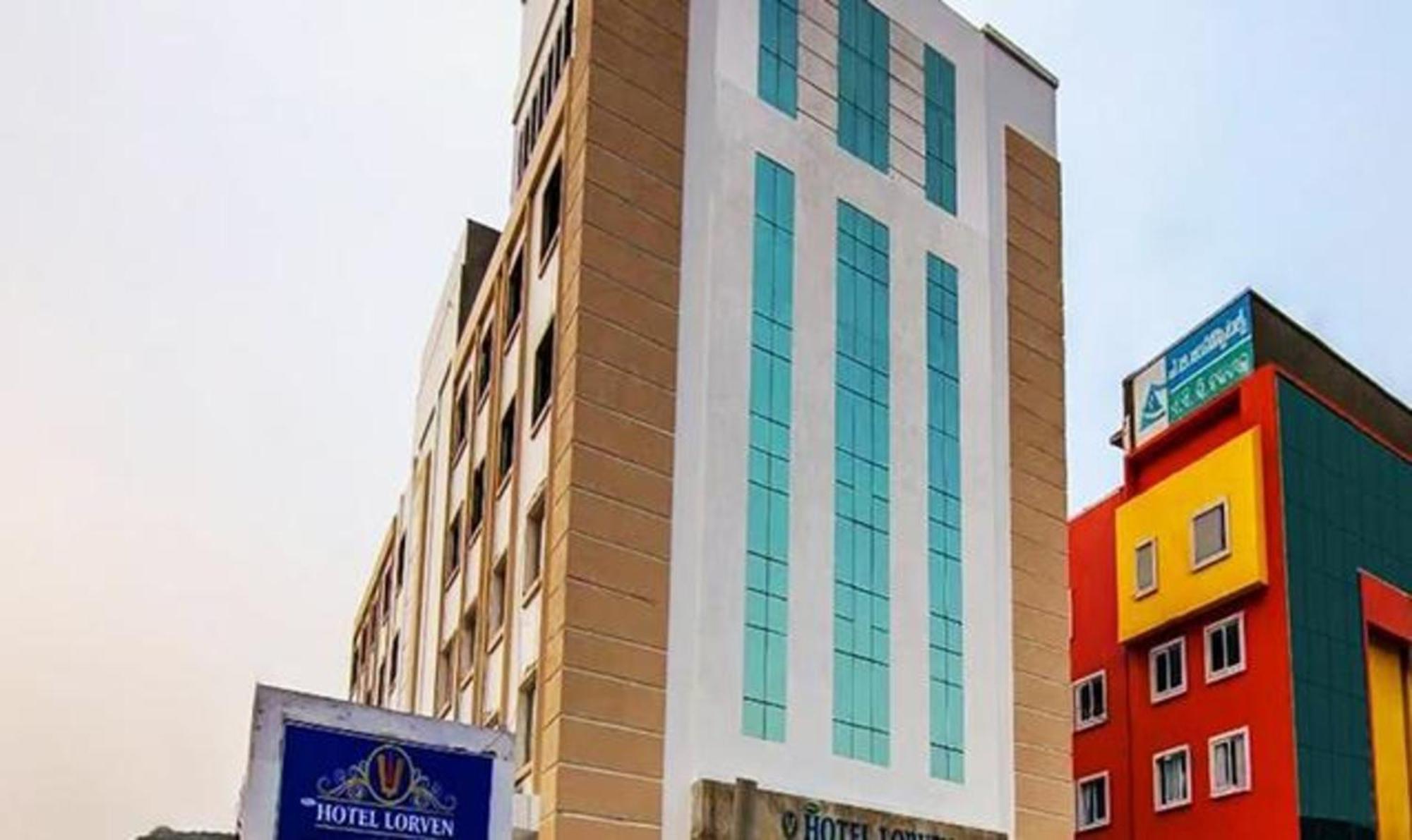 Capital O 16971 Hotel Lorven فيساخاباتنام المظهر الخارجي الصورة
