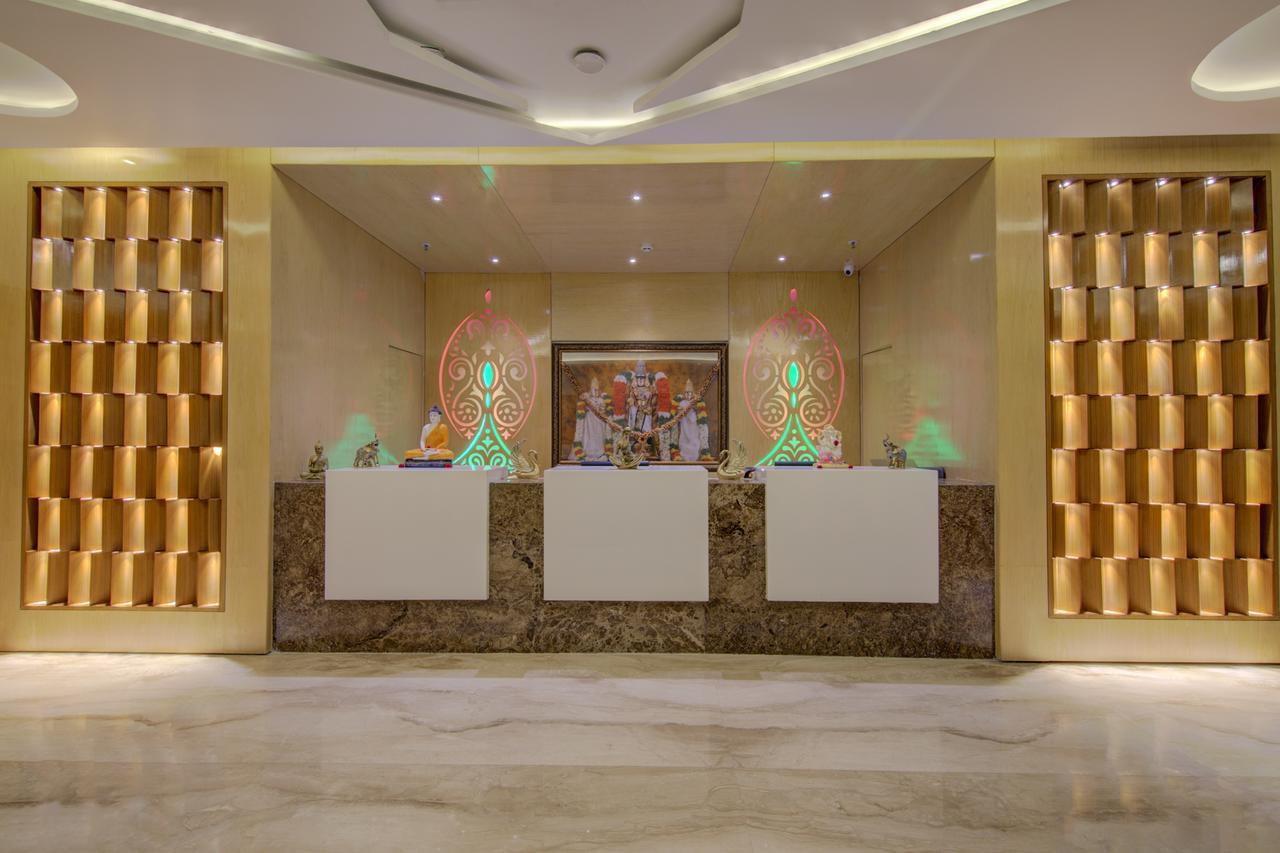 Capital O 16971 Hotel Lorven فيساخاباتنام المظهر الخارجي الصورة